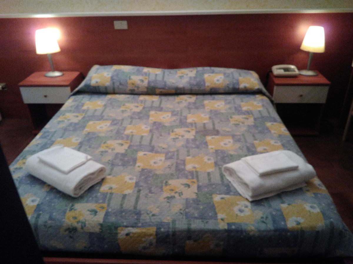 Hotel Elena Verona Exterior foto